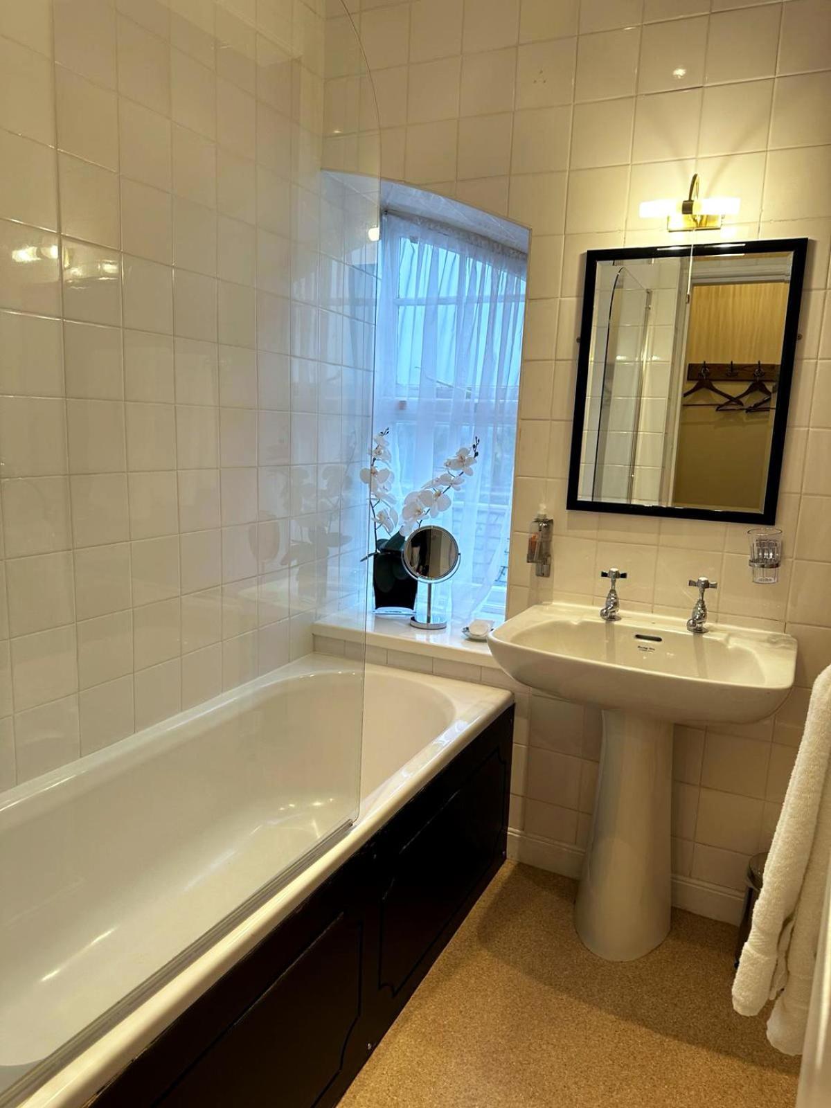 Hotel Orchard Club Knaresborough Habitación foto